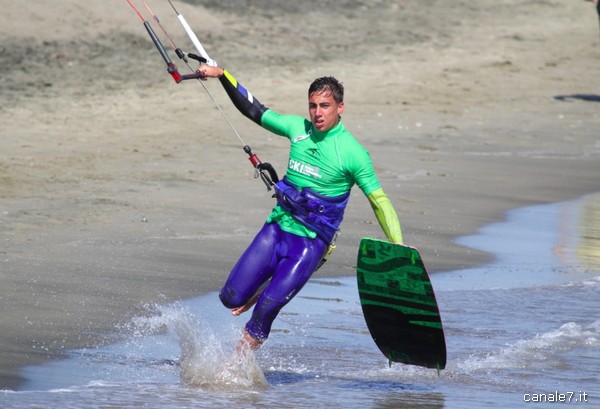 Italian Contest di Kitesurf. A Gabriele Garofalo e Francesca Bagnoli i titoli tricolore di Freestyle