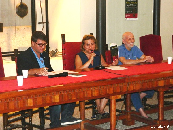 Presentato a Fondi l’ultimo romanzo di Manacorda “Delitto a Villa Ada”