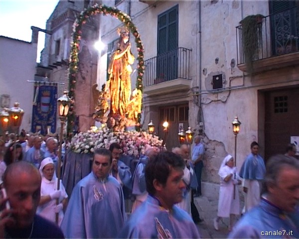 Tornano “gli angioletti” della statua della SS Madonna del Cielo