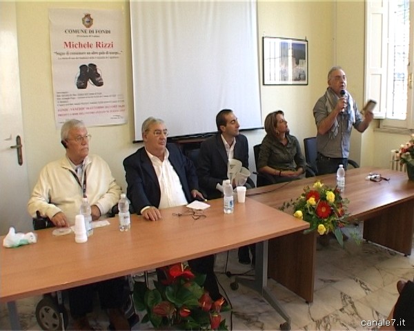 PRESENTAZIONE LIBRO RIZZI AL CENTRO ANZIANI 21 10 13_comp