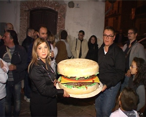 Ieri sera inaugurato a Fondi il Ristopub “Zio Benny” tra buon cibo, musica, divertimento