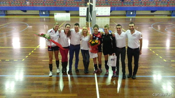 premiazioni fine gara pallavolo_comp