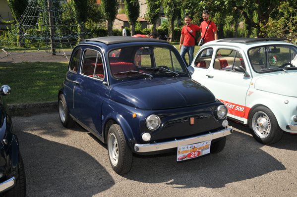 Un fiume di auto d’epoca all’8° Raduno Fiat 500 “Città di Fondi” – 2° Memorial Tullio (bilancio evento + video)