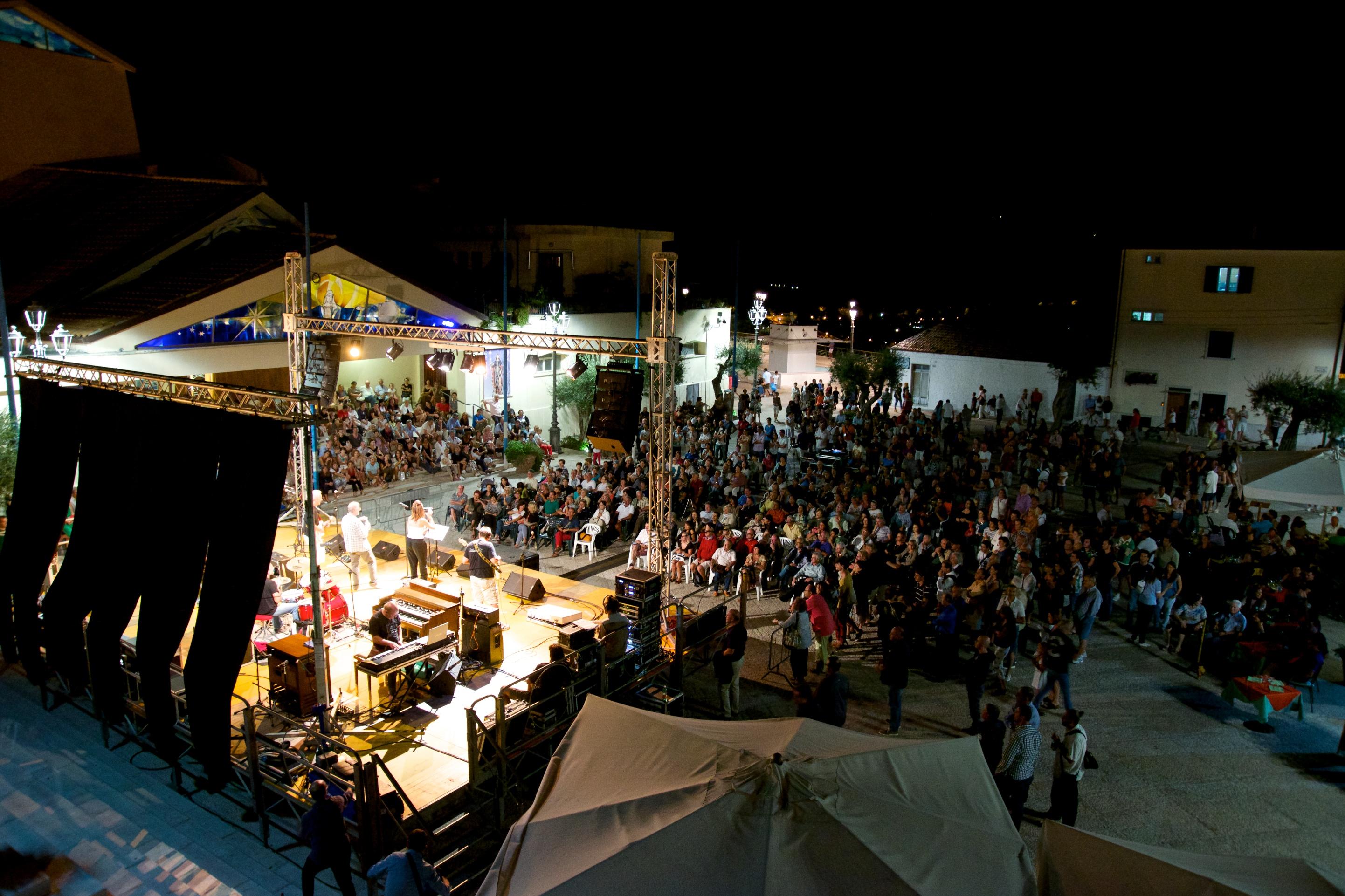 Sperlonga Music Festival IIª Edizione. Stasera Venerdì 12 grande evento di apertura! Il programma di Sabato 13