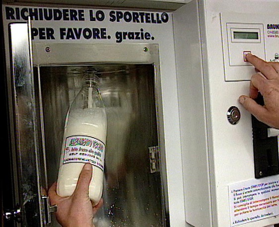 Distributore automatico di latte 2