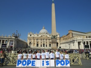 POPEisPOP_flashmob4