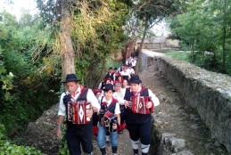 La sughereta di Monte San Biagio rivive la magia delle fate